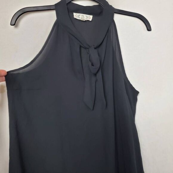 Pink Rose Medium Black Sleeveless Top - Picture 2 of 7